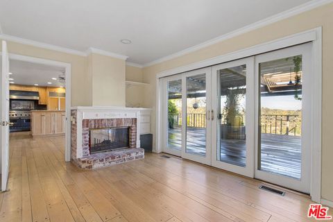 Tiny photo for 10132 Hollow Glen Circle, Los Angeles, CA 90077 (MLS # 26646175)