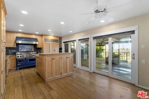 Tiny photo for 10132 Hollow Glen Circle, Los Angeles, CA 90077 (MLS # 26646175)