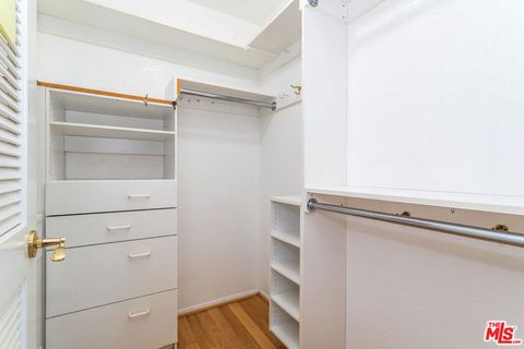 Tiny photo for 10132 Hollow Glen Circle, Los Angeles, CA 90077 (MLS # 26646175)