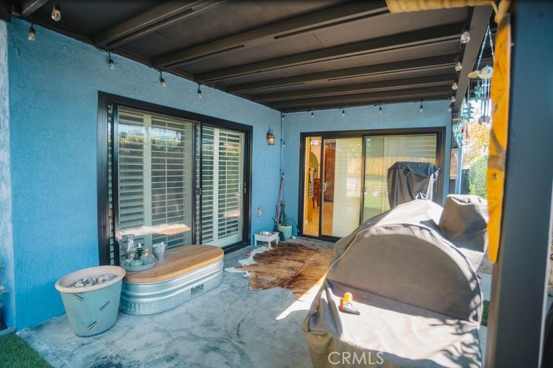 2435 E Magdalena