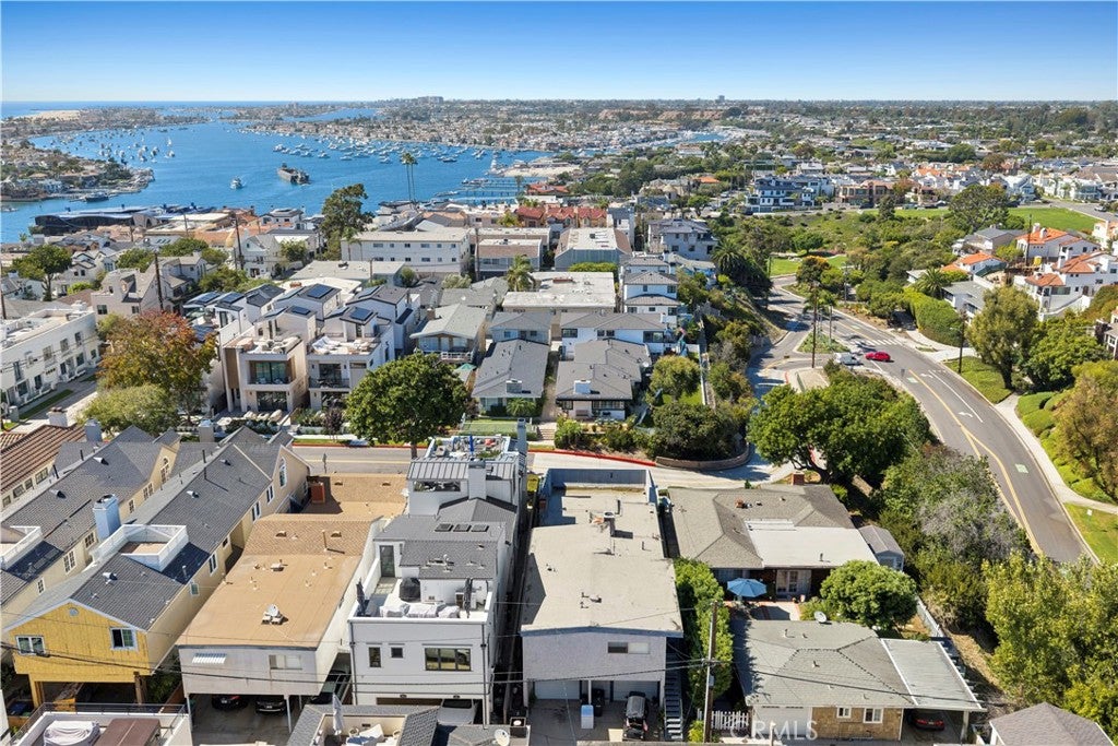 310 Fernleaf, Corona Del Mar CA 92625 - Photo 8