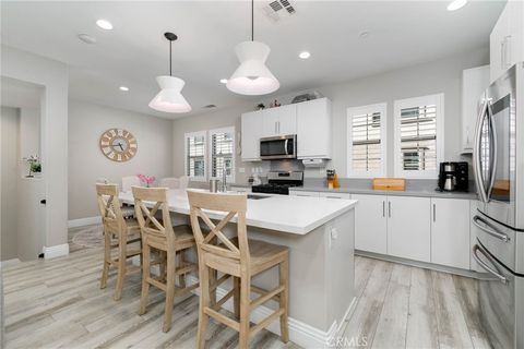 Photo of 837 Iris Way Way #C, Azusa, CA 91702 (MLS # CV26022954)