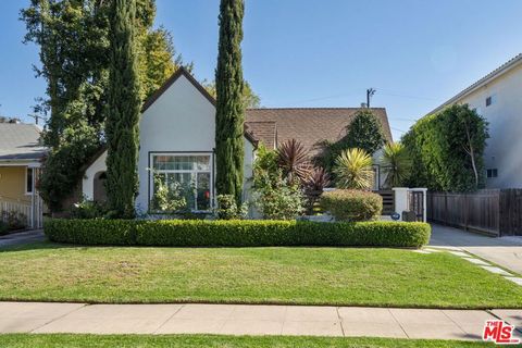Photo of 1772 S Wooster Street, Los Angeles, CA 90035 (MLS # 26666235)