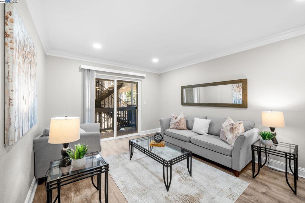 SHADOW CREEK - Residential