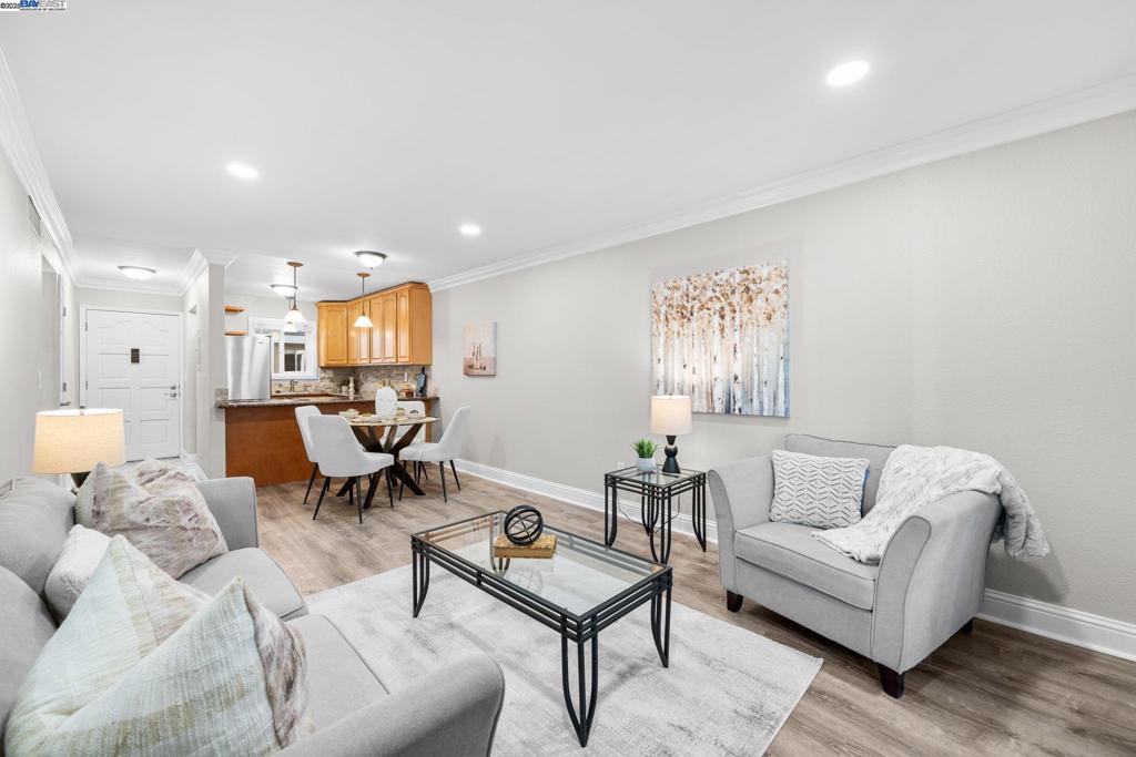 SHADOW CREEK - Residential