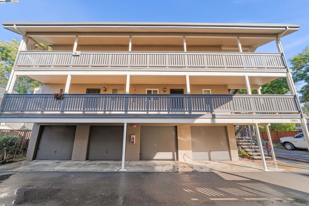 SHADOW CREEK - Residential