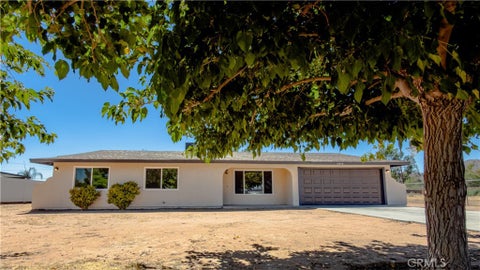 Photo of 15576 Ute Road, Apple Valley, CA 92307 (MLS # HD26166868)