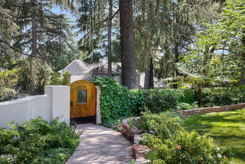 Properties 1 1711 Fairmount Avenue