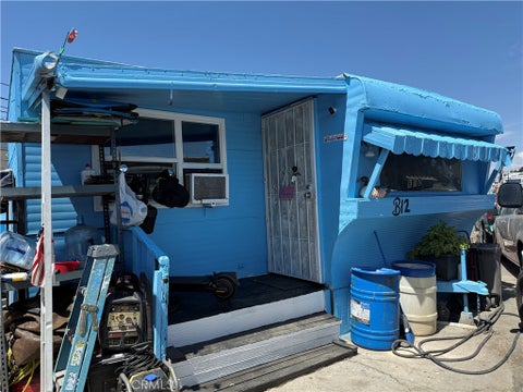 Photo of 1424 135th ST, Gardena, CA 90249 (MLS # RS26179145)