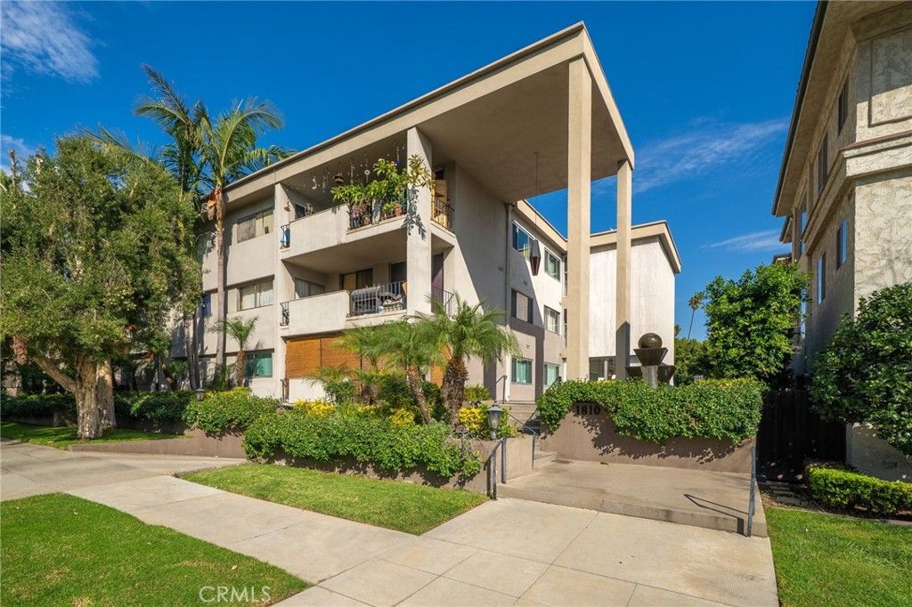 Photo of 1810 Ramona Avenue #36, South Pasadena, CA 91030 (MLS # CV25244357)