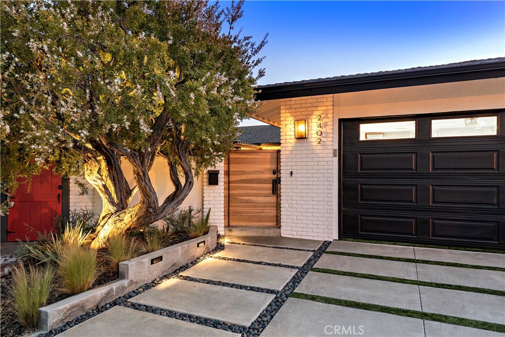 2402 Calle Madiera