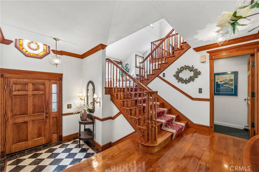 2074 Meadow View Lane