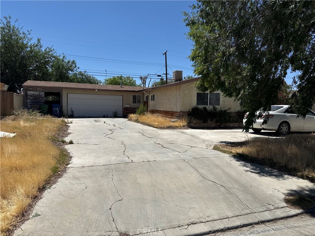 Photo of 45509 Saigon AVE, Lancaster, CA 93534 (MLS # PW26108193)