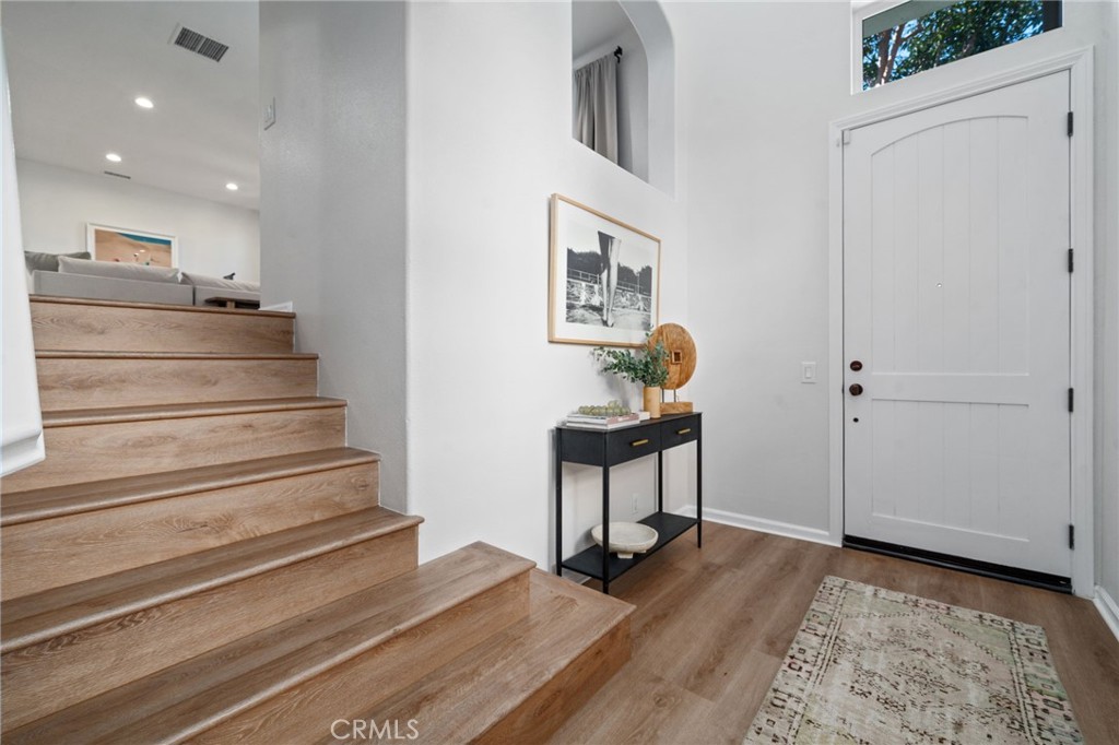 1752 Grand Avenue 6