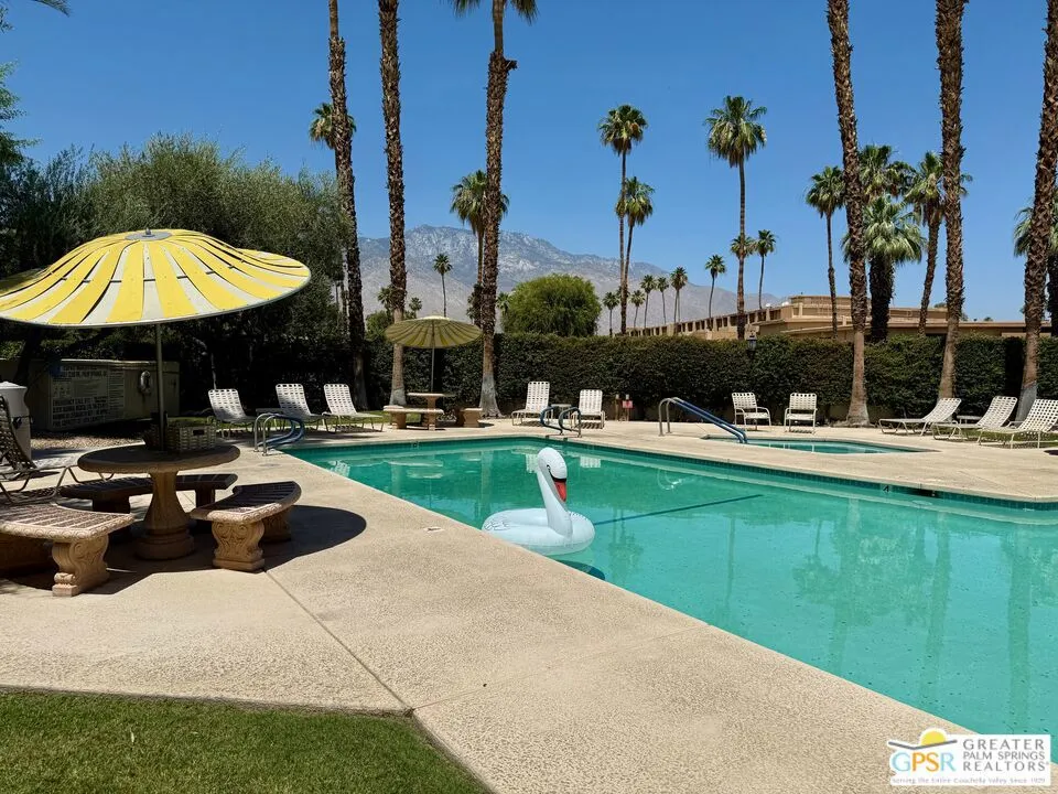 Palm Springs, California 92264, United States, 2 Bedrooms Bedrooms, ,2 BathroomsBathrooms,Residential,Contingent,147156