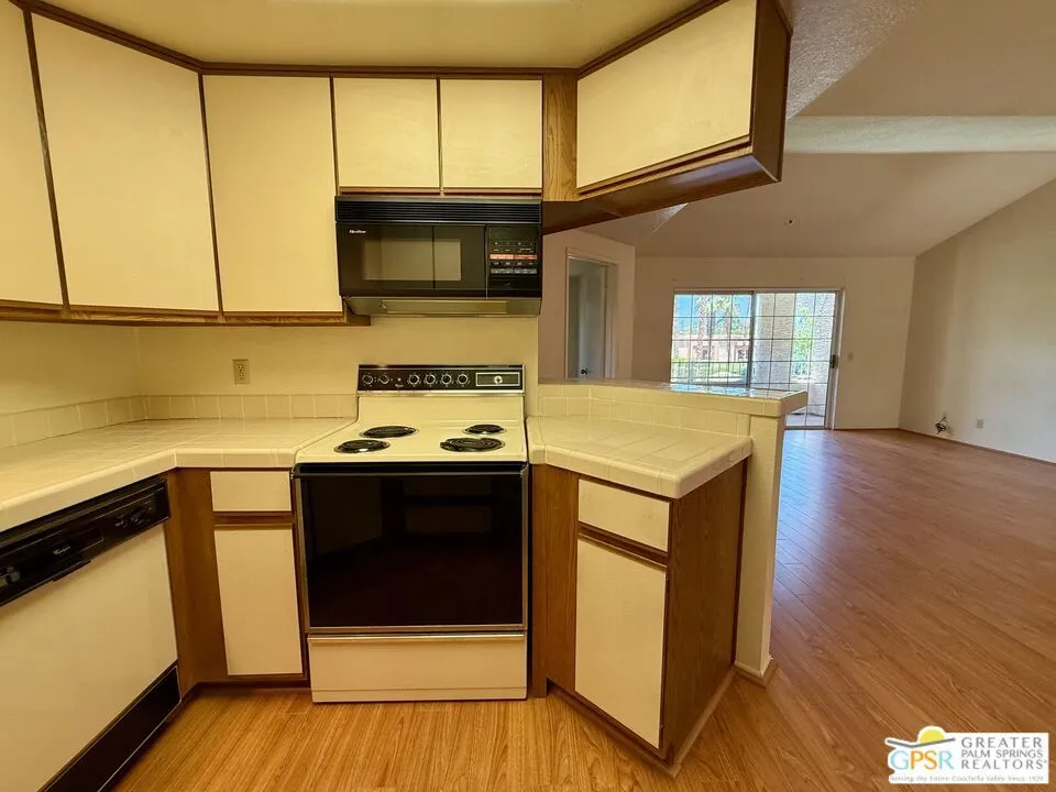 Palm Springs, California 92264, United States, 2 Bedrooms Bedrooms, ,2 BathroomsBathrooms,Residential,Contingent,147156