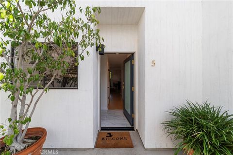 Photo of 2500 Abbot Kinney Boulevard #5, Venice, CA 90291 (MLS # SW26035156)