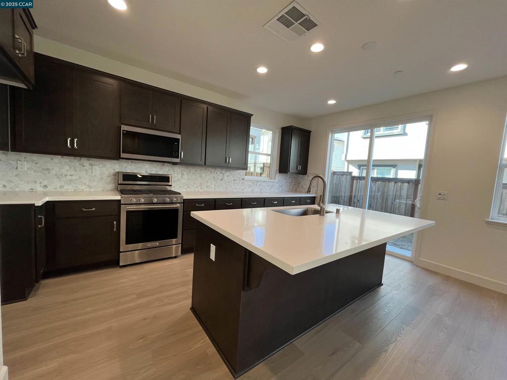 FAIRFIELD - Residential