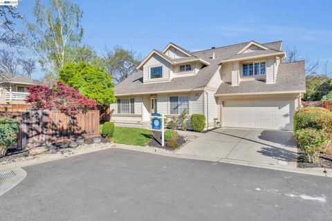 Photo of 282 Del Valle Ct, Pleasanton, CA 94566 (MLS # 41126888)
