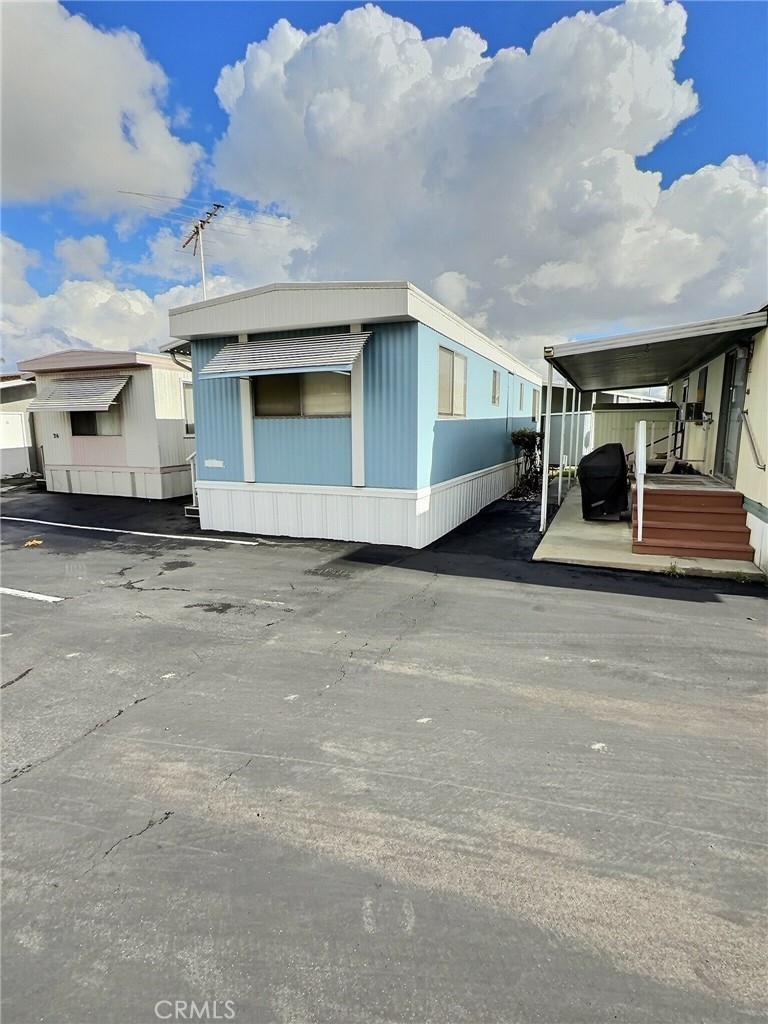 21926 S Vermont Avenue 27