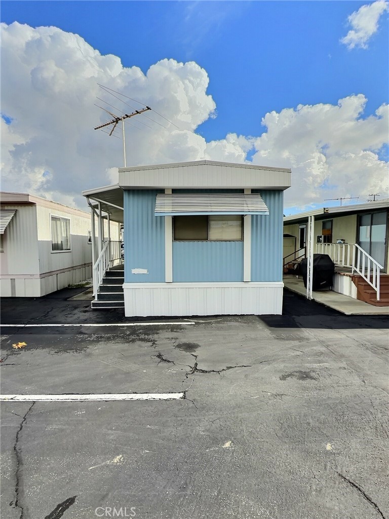 21926 S Vermont Avenue 27