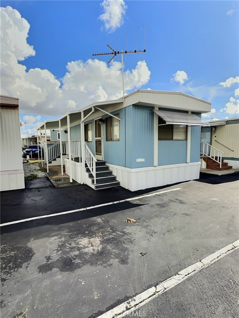 21926 S Vermont Avenue 27