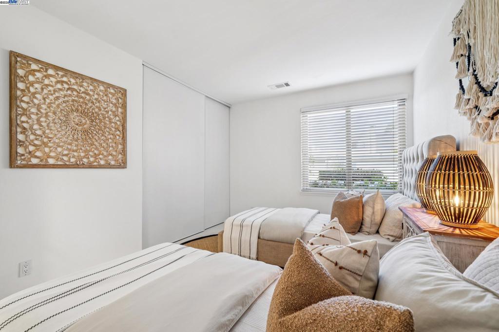 ISLANDIA - Residential