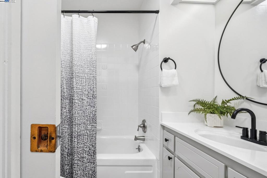 ISLANDIA - Residential