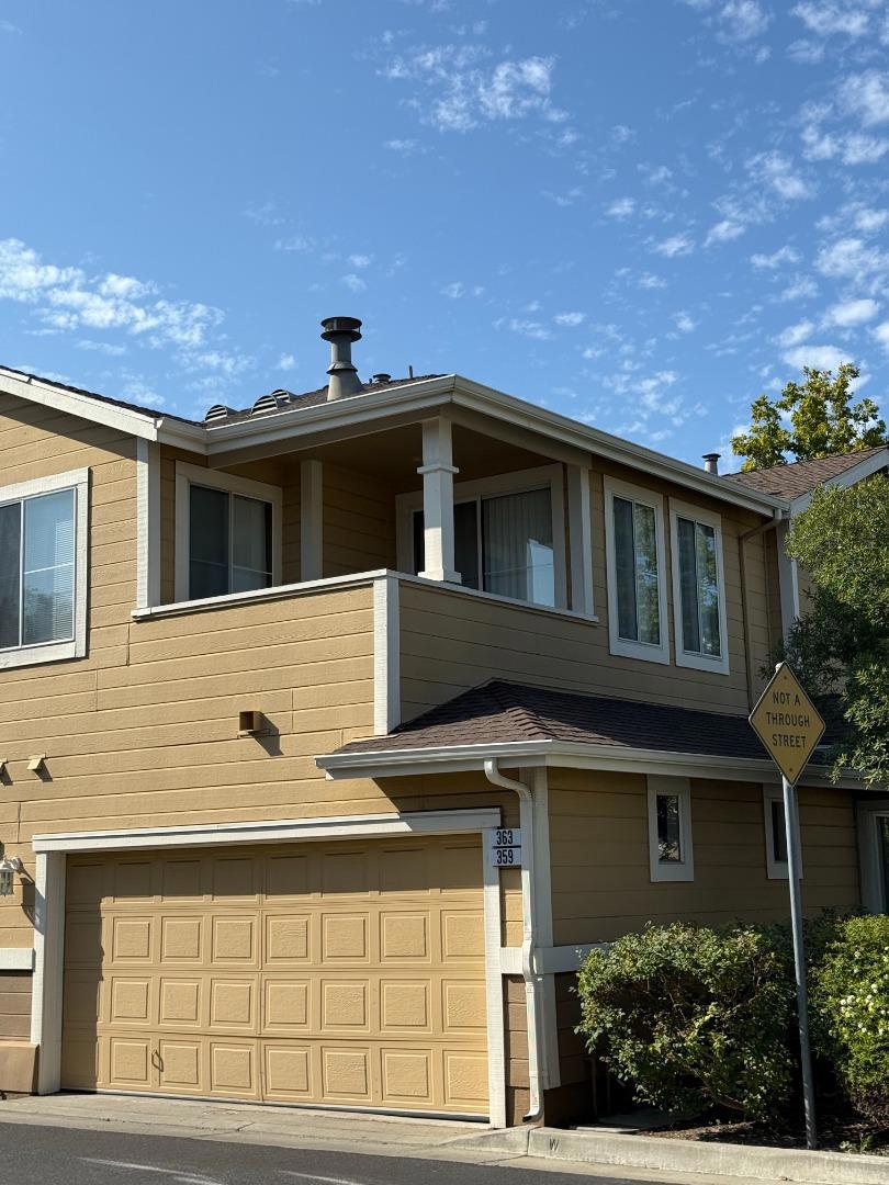 Well maintained 2 bedroom 2 bath townhome with large primary bedroom and walk-in closet in Amber Grove. Bright open floor plan. 2-car attached garage, washer and dryer in the garage. Dual pane windows. Central air conditioning. Easy commute location near all major highways (Easy access to 87/85/280), schools, parks, entertainment and shopping. Wonderful community with pool, spa, nearby park and low HOA dues.