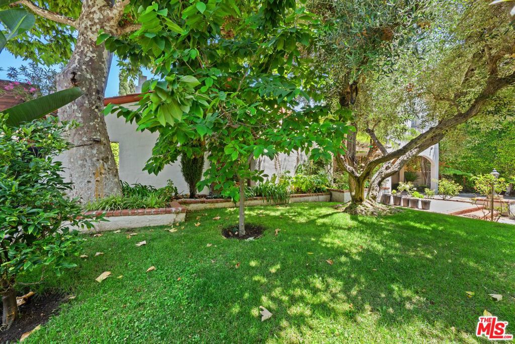 512 N Palm Drive