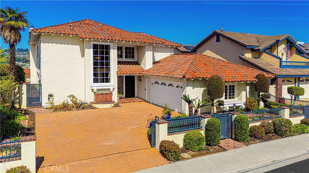 Photo of 28231 Tinajo, Mission Viejo, CA 92692 (MLS # OC26094373)