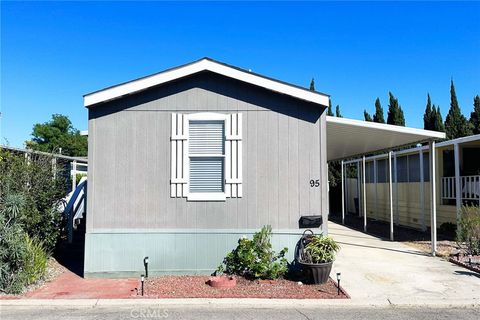 Photo of 1150 Ventura Blvd #95, Camarillo, CA 93010 (MLS # IG26062192)