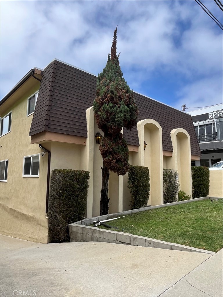 2121 Pacific Coast Highway Unit 3
