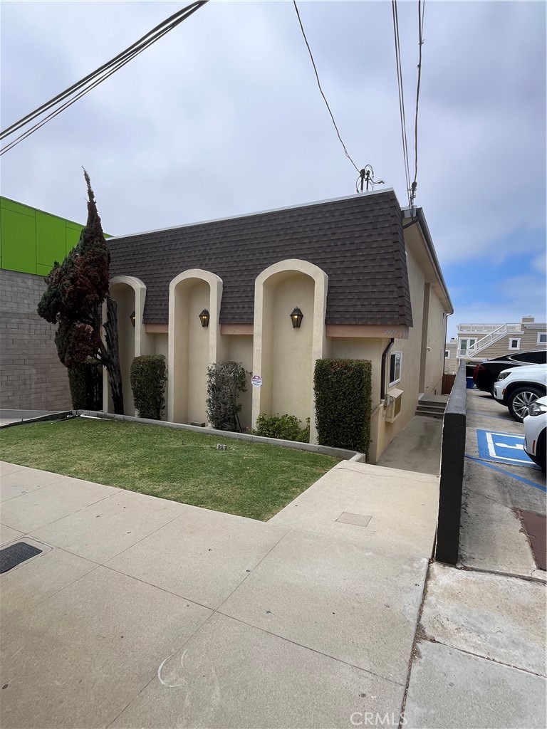 2121 Pacific Coast Highway Unit 3