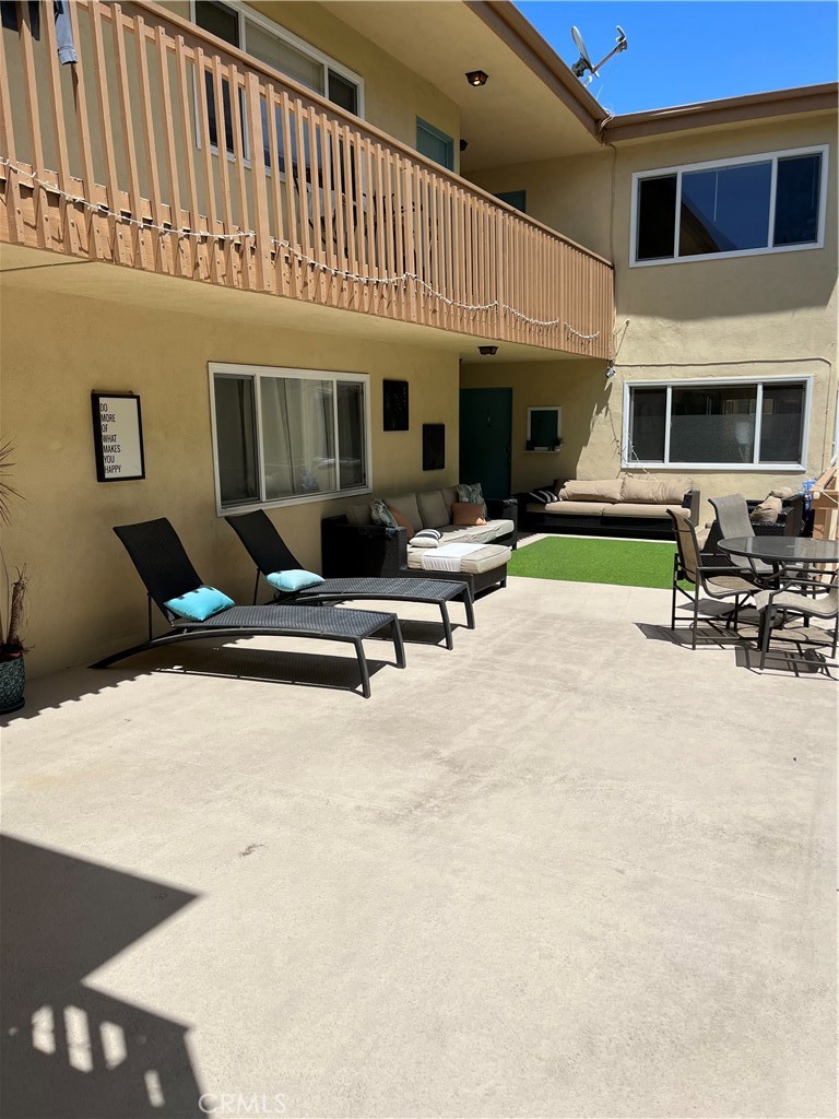 2121 Pacific Coast Highway Unit 3