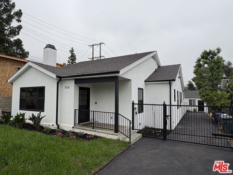 Photo of 1696 N Altadena Drive, Altadena, CA 91001 (MLS # 26834043)