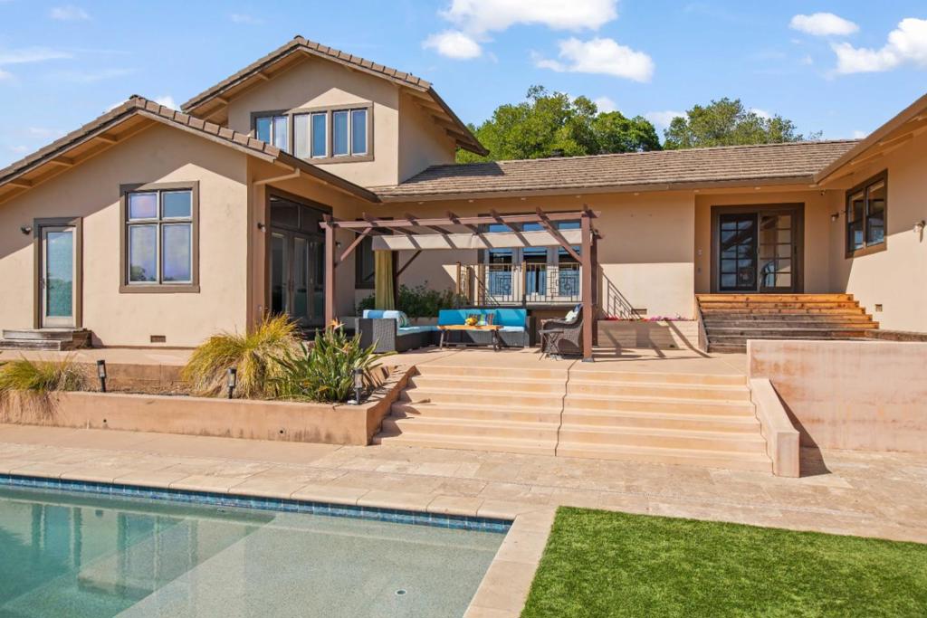 141 Corona Court