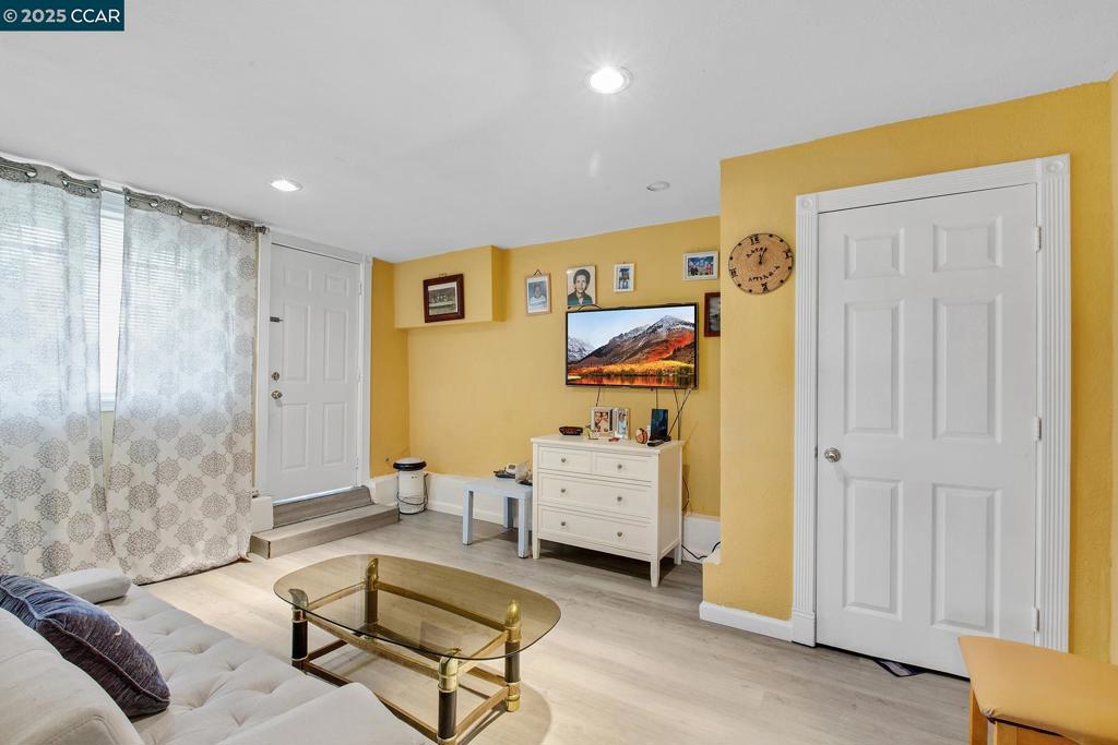 ALAMEDA COUNTY - Residential Income