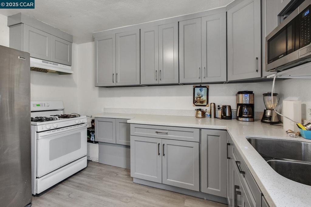 ALAMEDA COUNTY - Residential Income