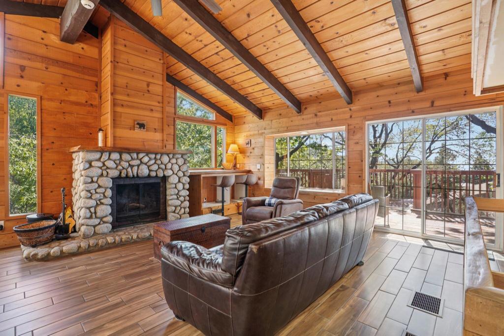 24800 Marion Ridge Drive