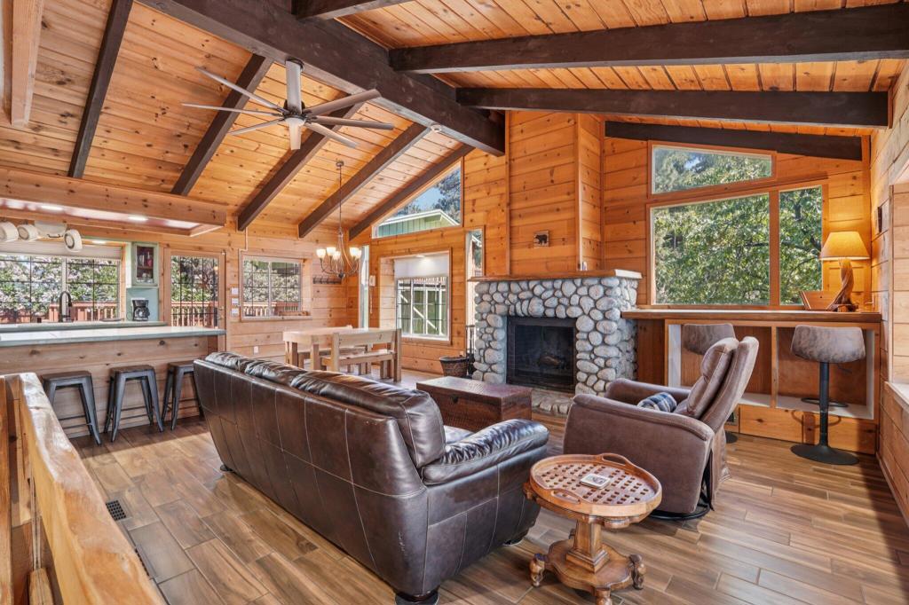 24800 Marion Ridge Drive