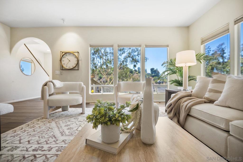 4333 Calavo Dr