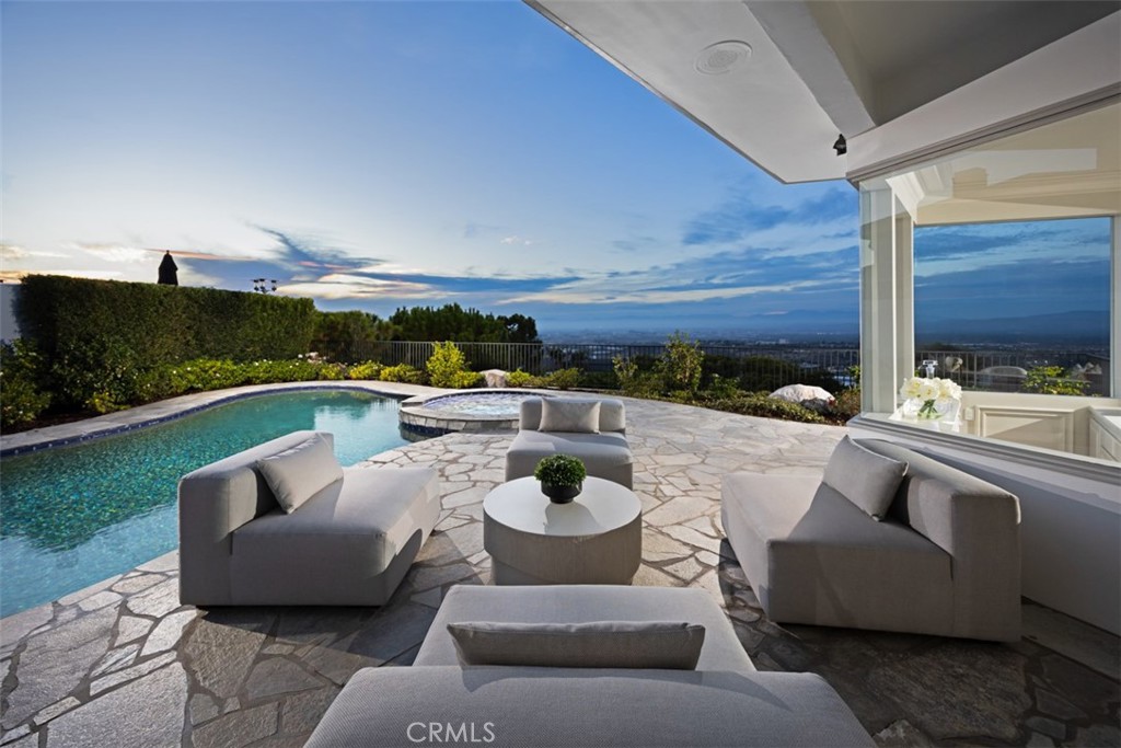 17 Napoli, Newport Beach CA 92660 - Photo 18