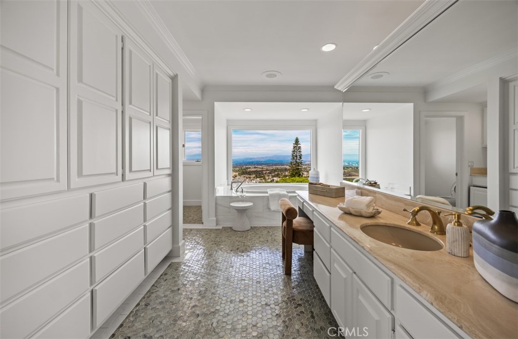 17 Napoli, Newport Beach CA 92660 - Photo 33