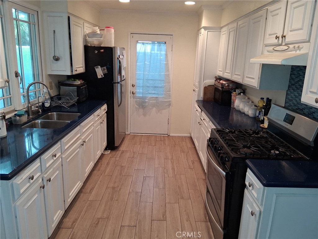 3631 La Costa