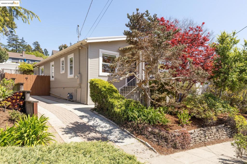 267 Colusa Ave