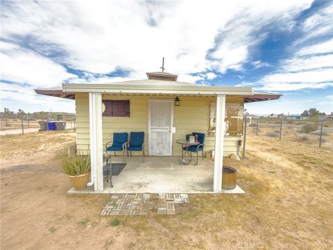 Photo of 58388 Aberdeen Drive, Yucca Valley, CA 92284 (MLS # CV26068091)