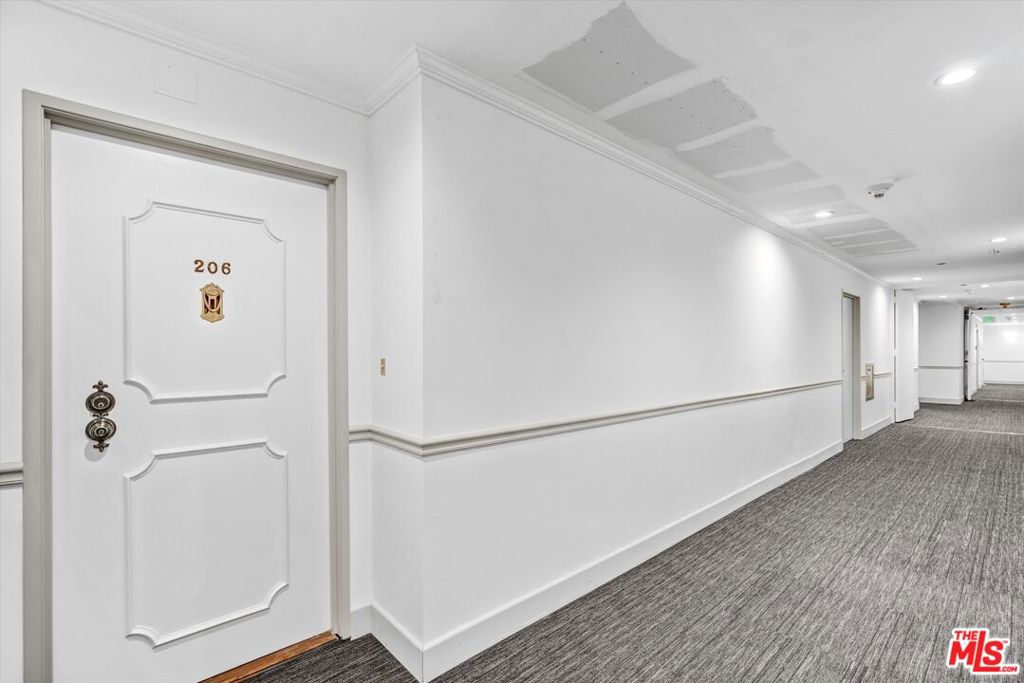 101 California Avenue 206