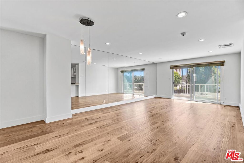 101 California Avenue 206