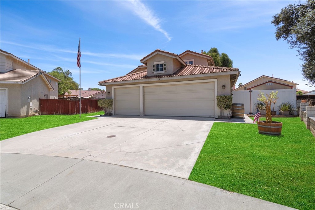 Spacious. Stylish. Solar Powered. Welcome Home to 958 Stratford Way.
Step into comfort and convenience at this beautifully upgraded 4-bedroom, 2.5-bath home tucked away in a peaceful cul-de-sac in Hemet’s most family friendly neighborhood. With a massive 3-car garage, a fully built-in custom workbench, and fresh modern touches throughout, this home offers the space and style today's renters crave.
Inside, you’ll love the airy kitchen complete with a charming bay window, new stainless steel stove and microwave, and updated faucets throughout. Retreat to the master suite with a new ceiling fan and heated towel bar in the bathroom, your personal spa experience at home.
Enjoy year-round comfort and efficiency with a new A/C, new water heater, and 26 fully paid off solar panels designed to eliminate your electric bill. Step outside to your private backyard oasis, perfect for entertaining under the pergola covered patio or cultivating your own harvest in the rose and vegetable gardens. Need more storage? A spacious shed and new vinyl gates on both sides add function and security.
Whether you’re a growing household or someone who just loves a peaceful and private lifestyle, this home checks every box.
Homes like this don’t come around often. Schedule your tour today and experience all that 958 Stratford Way has to offer.